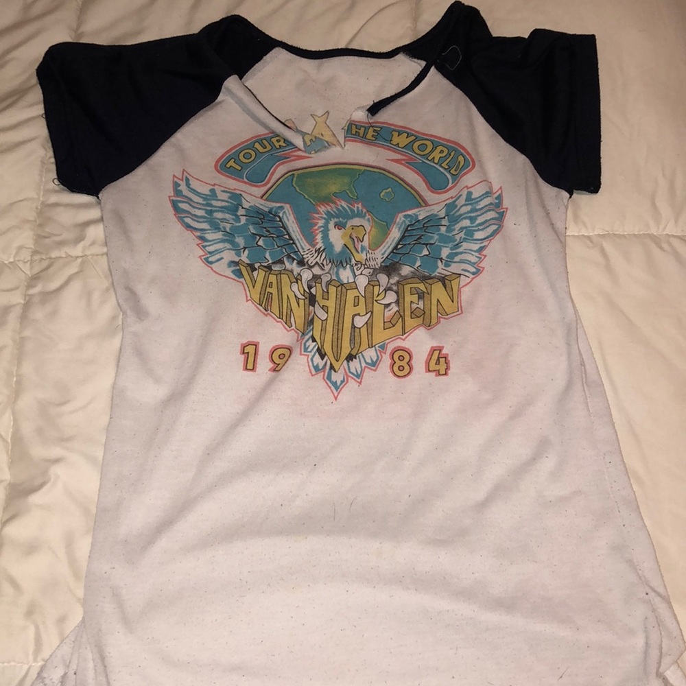 DollsKill Tee shirt